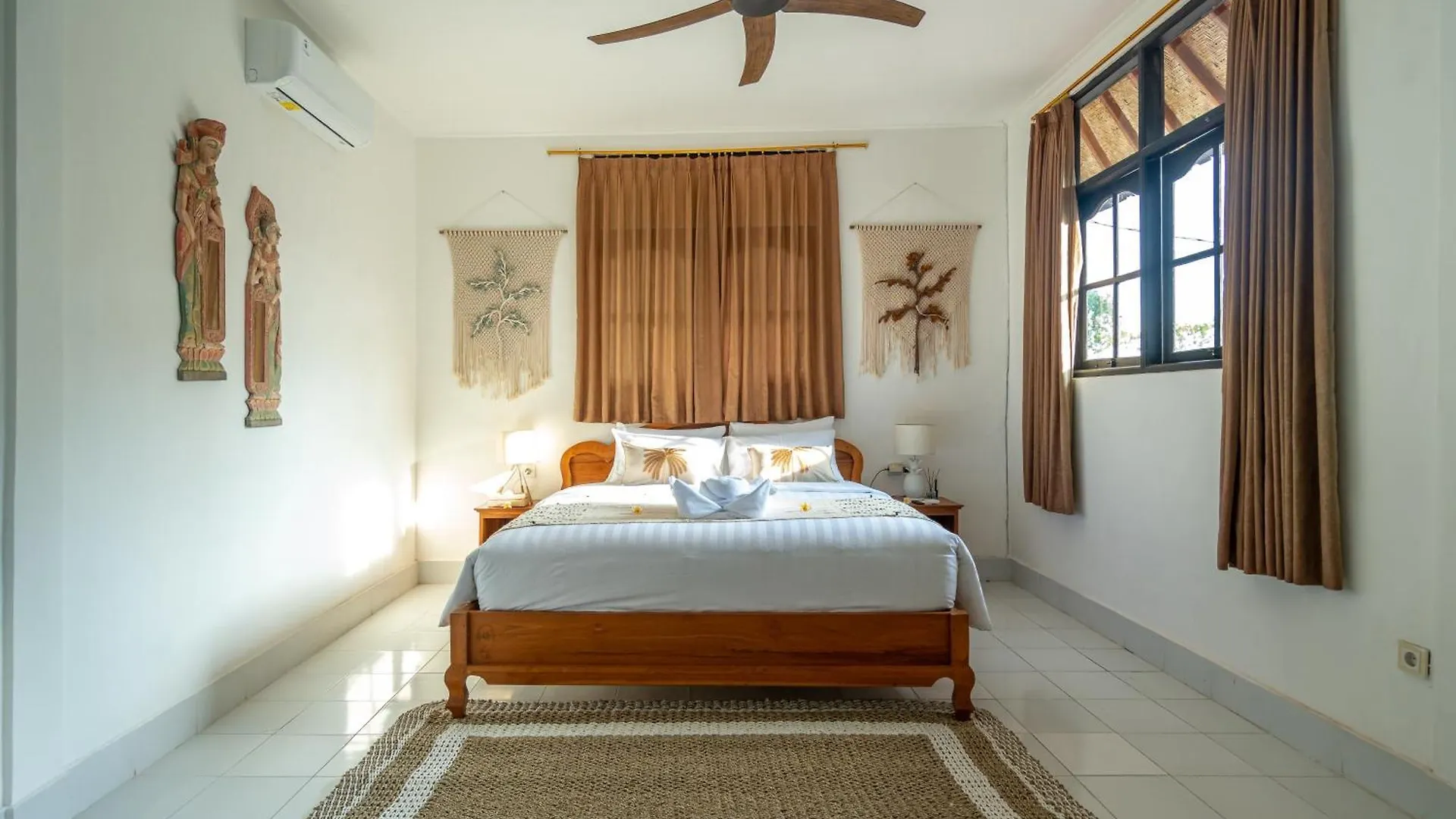 Bimantara Tropical Villa Seminyak   Seminyak (Bali)